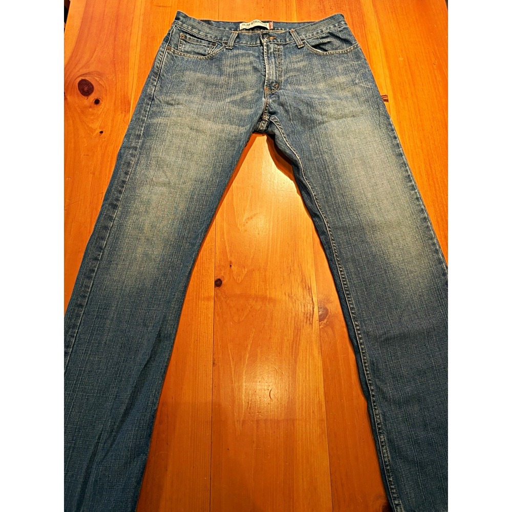 Levi's 514 Men's 34x32 Slim Straight Jeans Blue Denim Medium Wash 5 Pocket